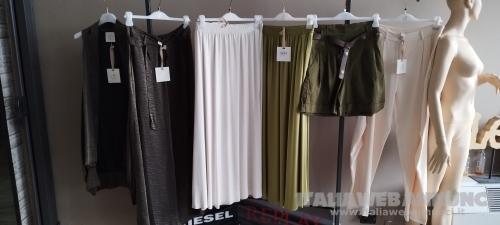 STOCK ABBIGLIAMENTO DONNA FIRMATO