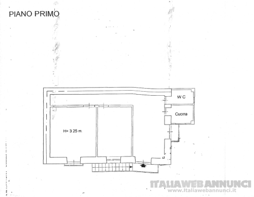 Vendesi intero Fabbricato (costruz. anni 60) da ristrutturare con due appartamenti
