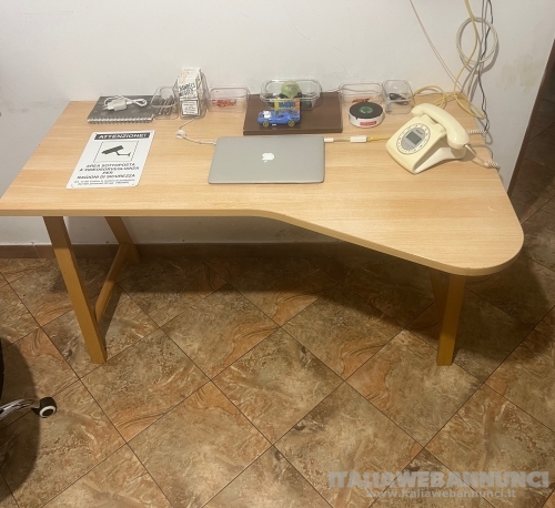 SCRIVANIA E POLTRONCINA PIEGHEVOLE PER UFFICIO,STUDIO,CAMERETTA RAGAZZO O BAMBINO. 