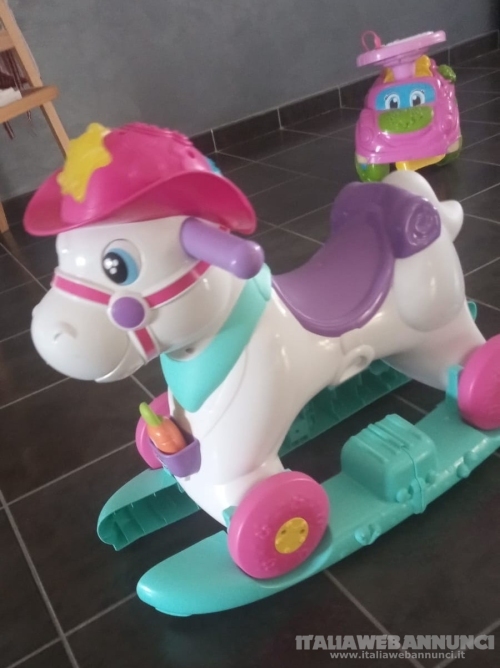 Cavalluccio a dondolo Chicco 