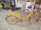 Bicicletta vintage gialla